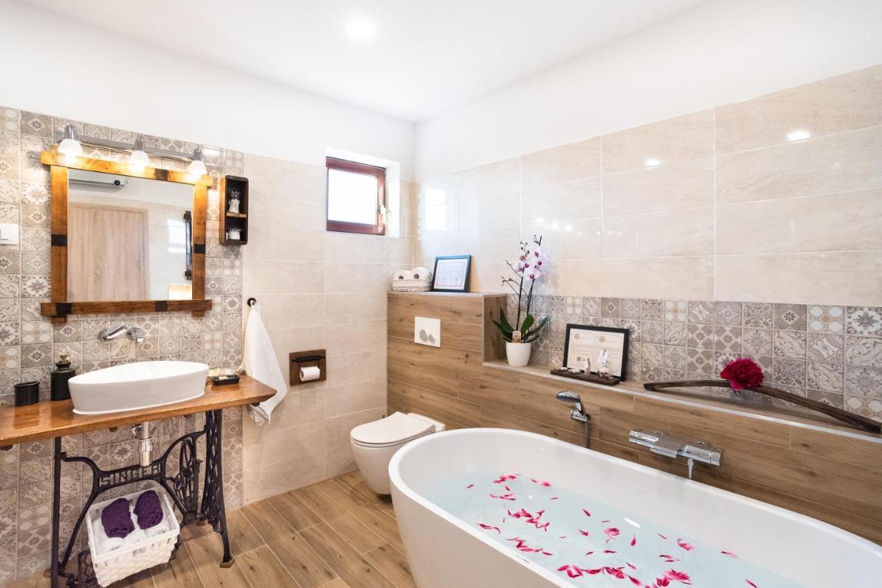 Boutique House Rustikana By Locap Group Izola Dış mekan fotoğraf